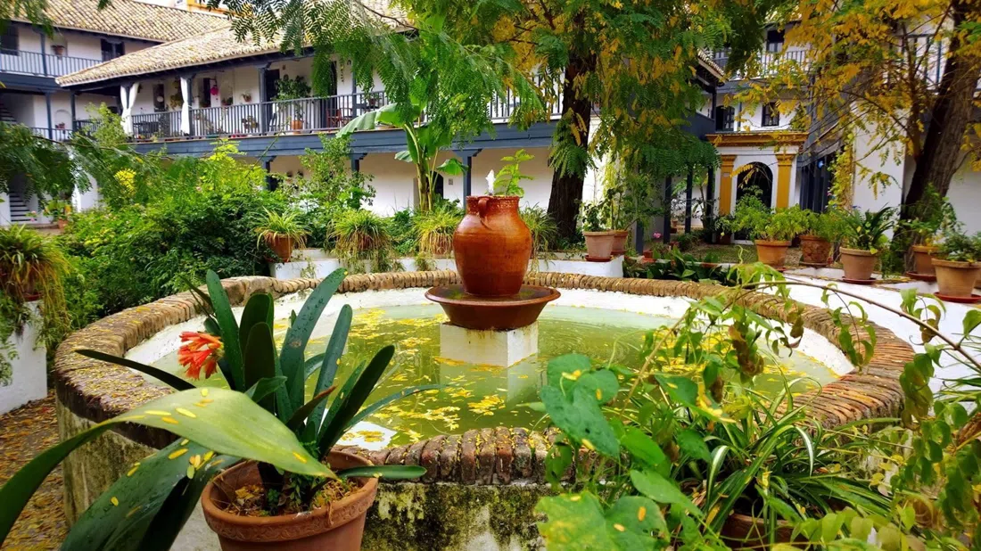 Corral del Conde, Seville