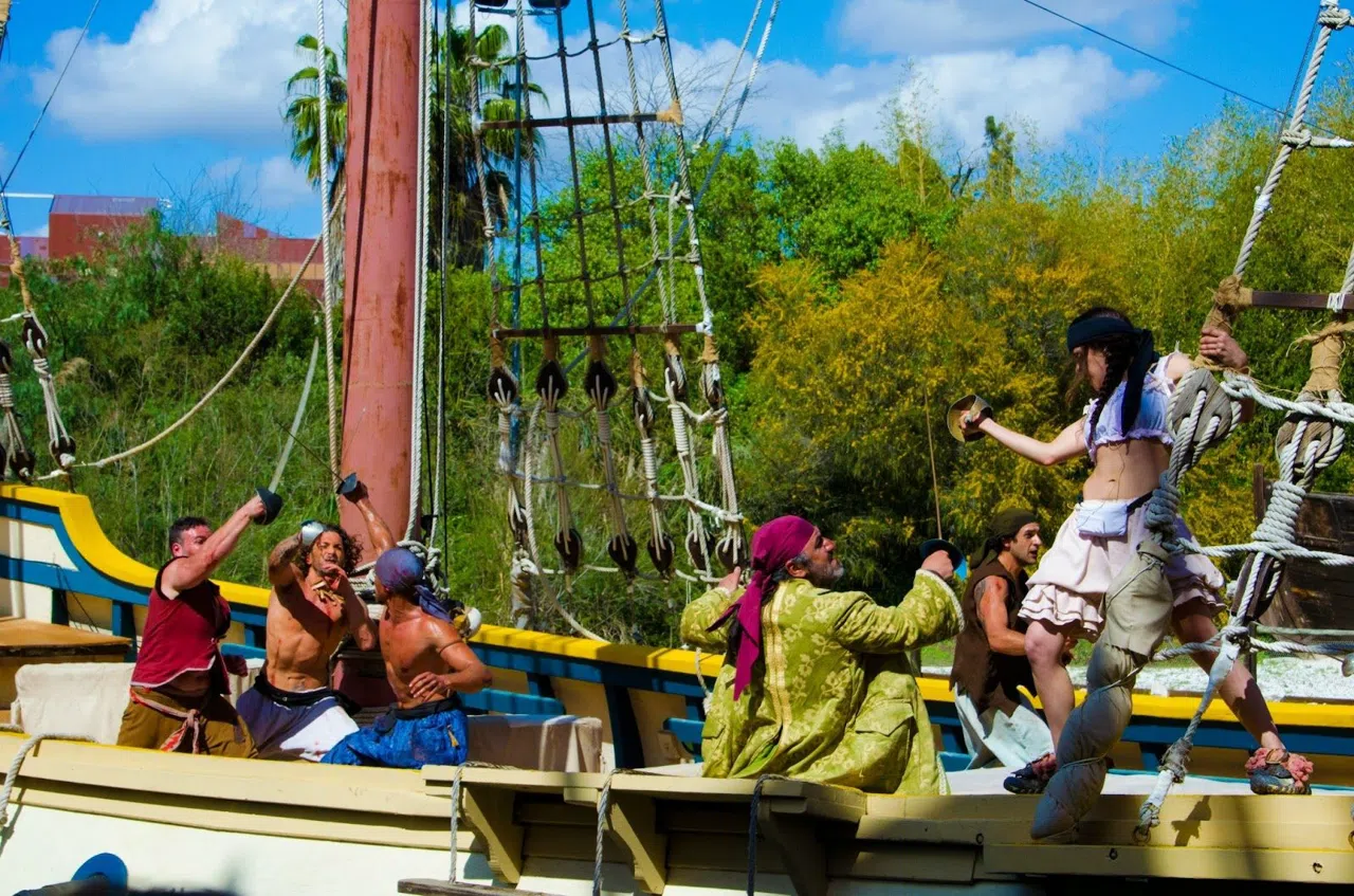 Walking, Eating and Wrangling Kids Through Seville in October